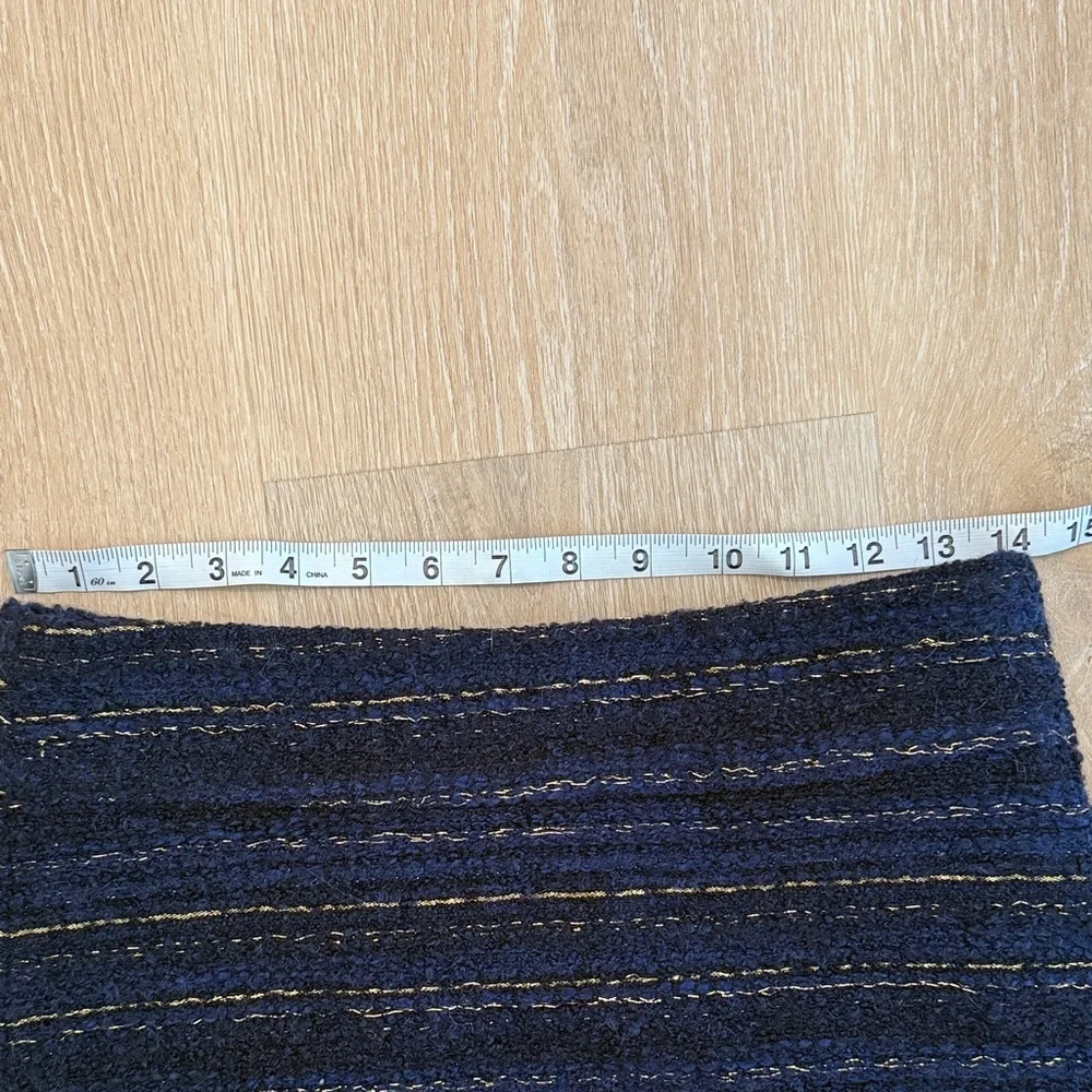 LOFT Navy Textured Mini Skirt with gold foil Size 2 lined zipper side - Picture 2 of 10